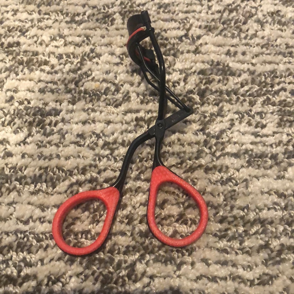 Eyelash Curler